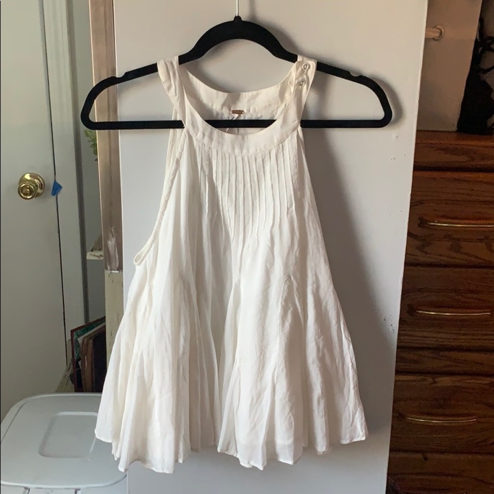women’s white tank top